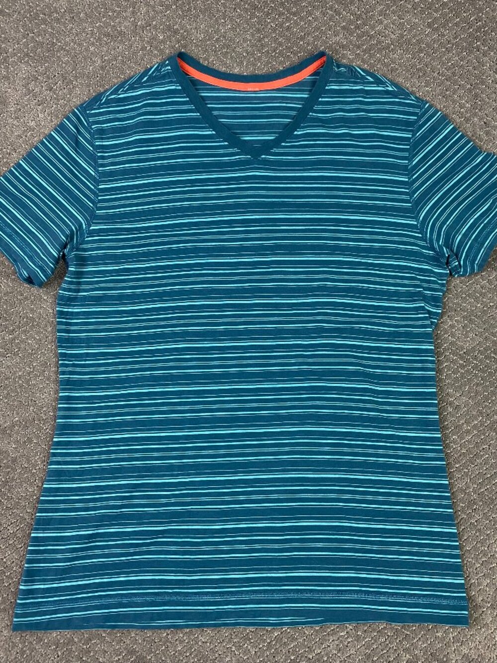 Lululemon V Neck T Shirt Men's XL Blue Teal Striped Short Sleeve Activewear Tee
